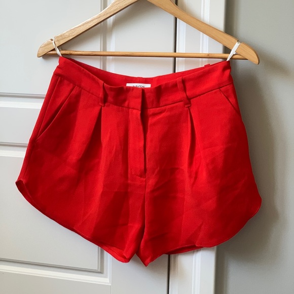 Aritzia Babaton Shorts - size 2 - Picture 1 of 4